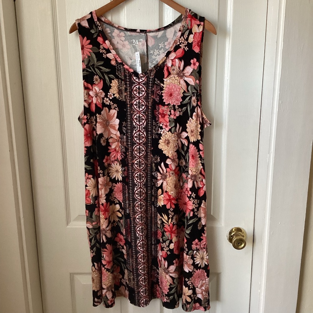MAURICES: 24/7 black floral V-neck shift dress 1X